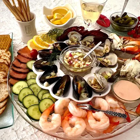 Holiday home Modern Newly Refurbished House 10 Minute Walk From *